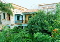Casa de las Flores Tlaquepaque B&B Folk Art Ceramics